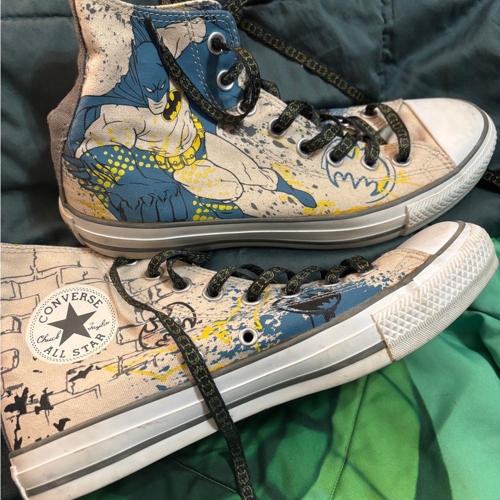 Converse Batman Old Comic Book Style Blue and Cream with Bat Shoe Laces